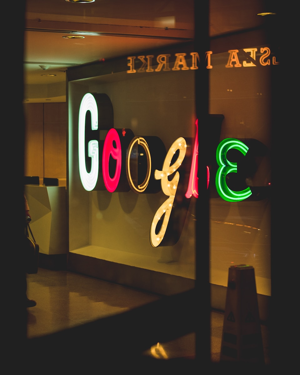 Google reaffirms its commitment to hybrid work