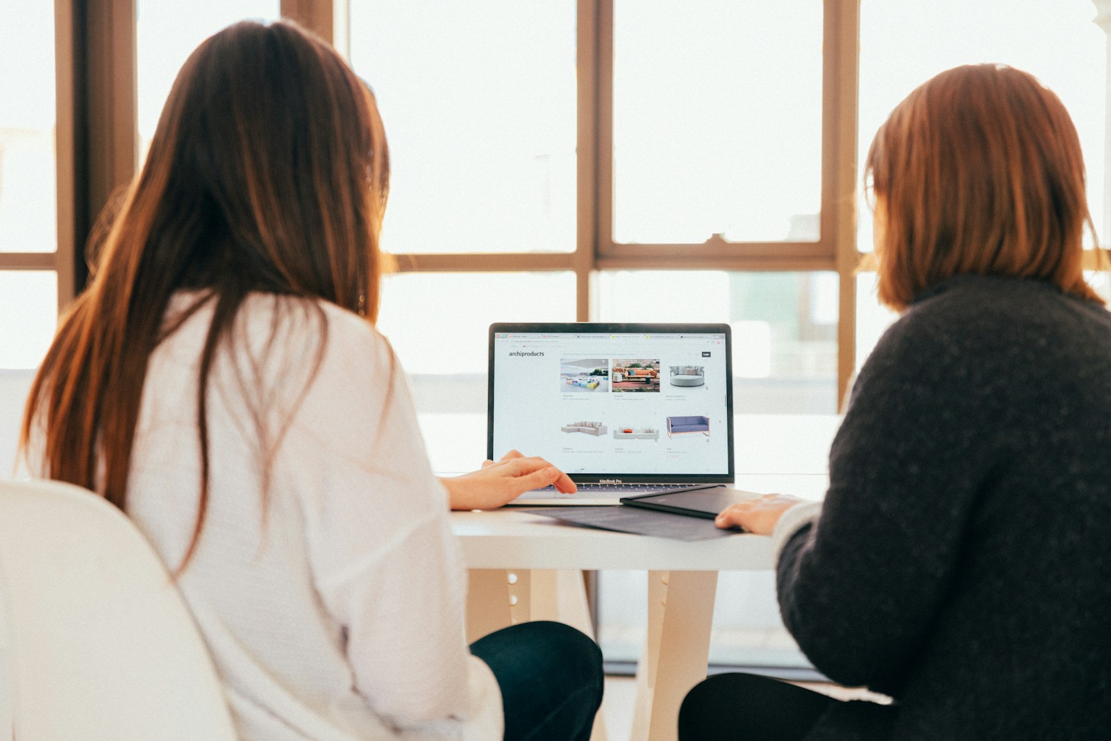 Women are more likely to be addicted to work, study suggests