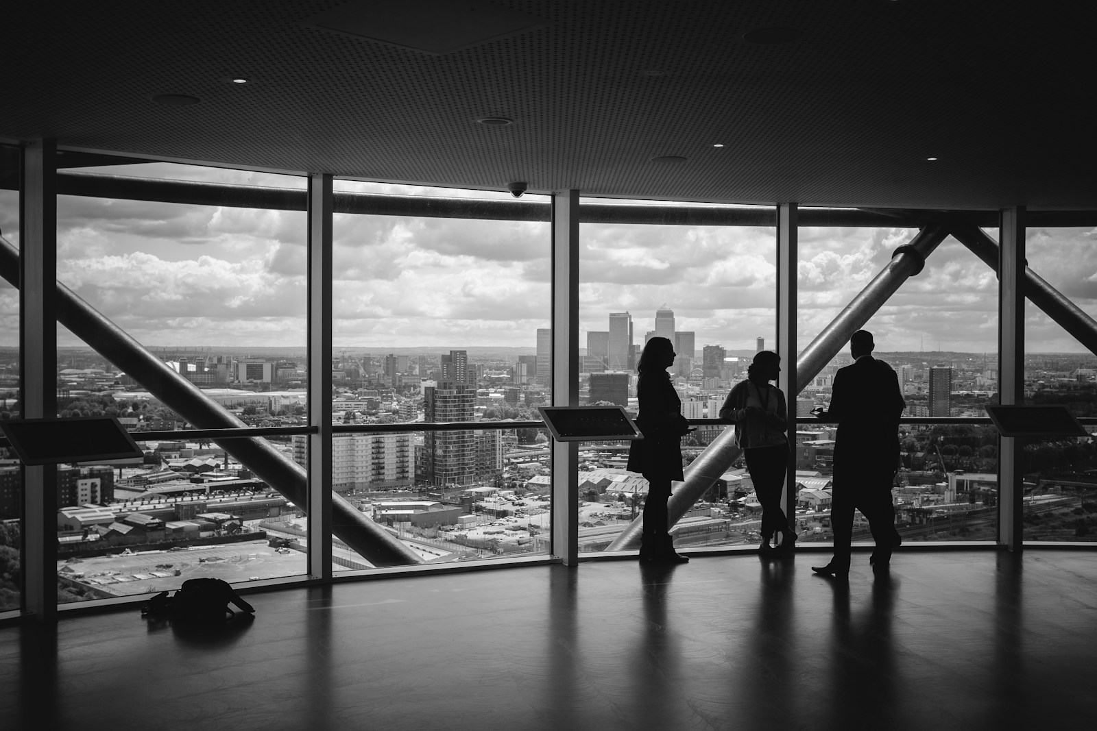Business confidence hits record low, IoD says